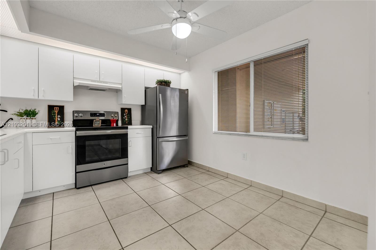 12551 Sw 16th Court 107c Property Photo 4