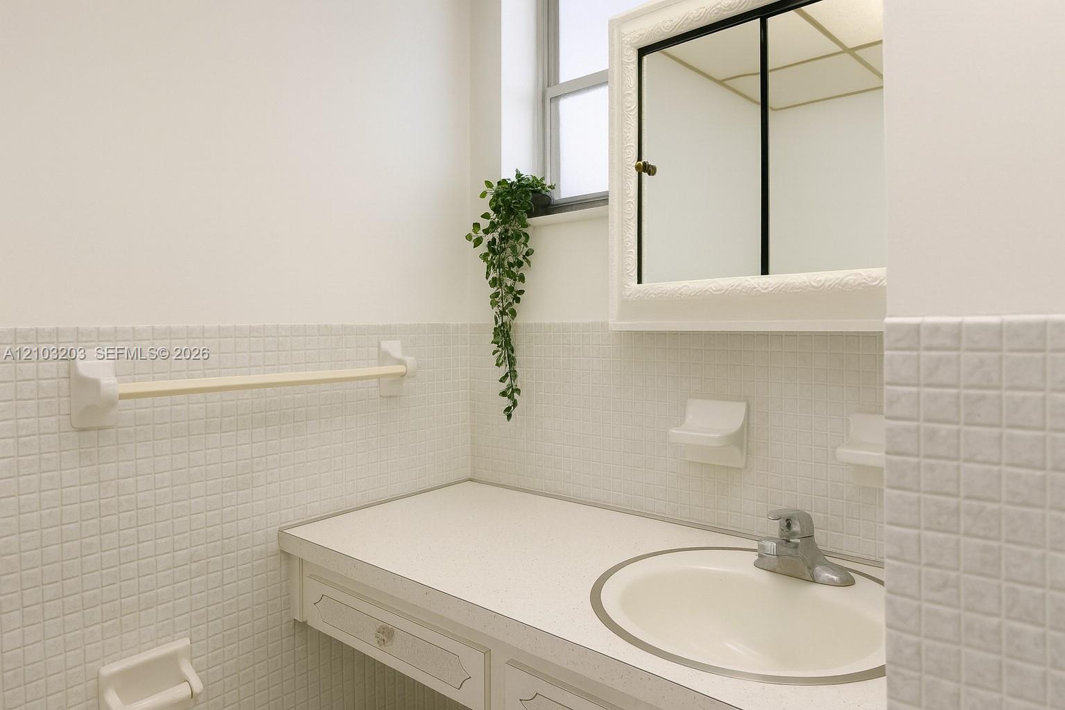 215 Se 3rd Avenue 304b Property Photo 9