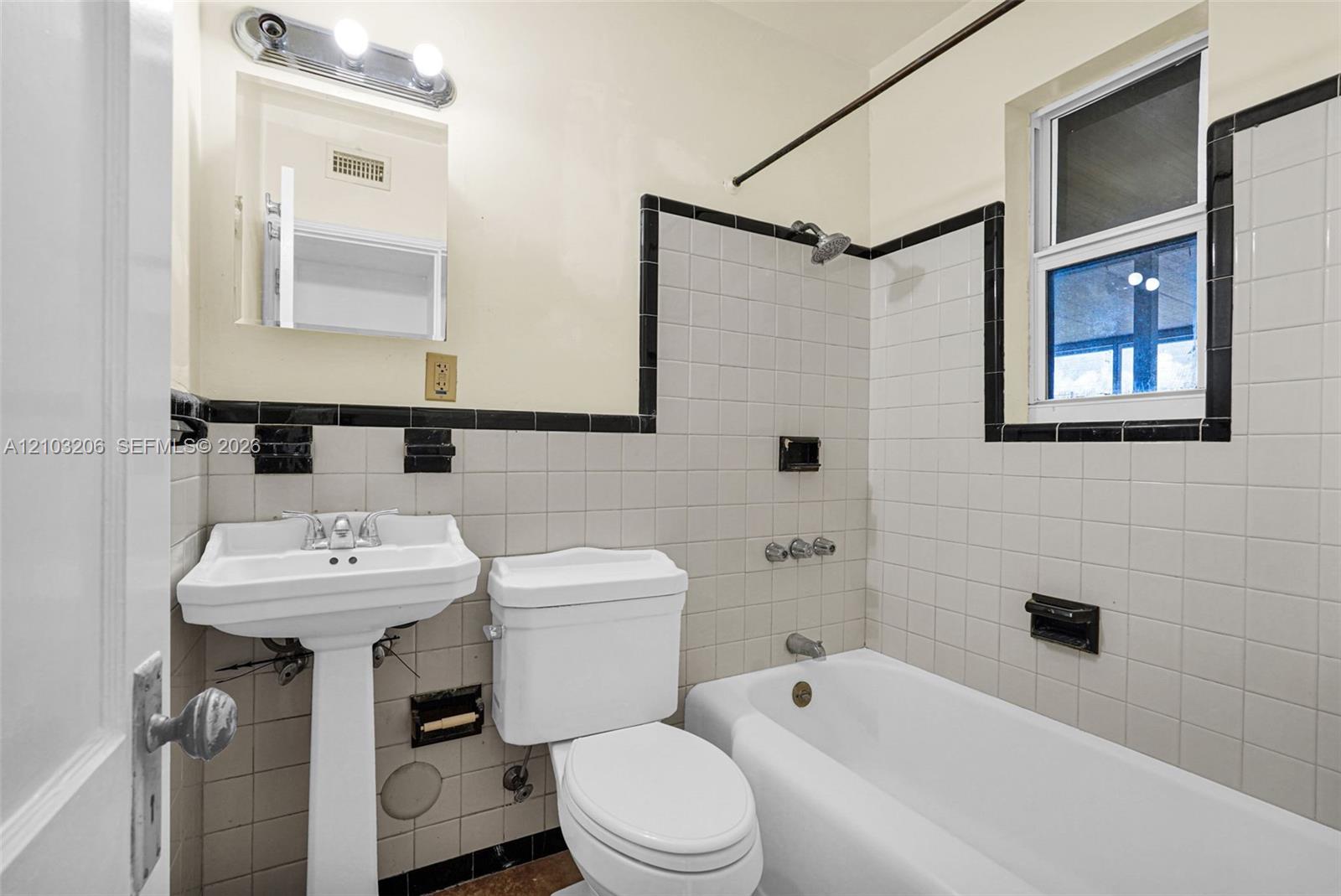 181 Nw 41st Street 2 Property Photo 17