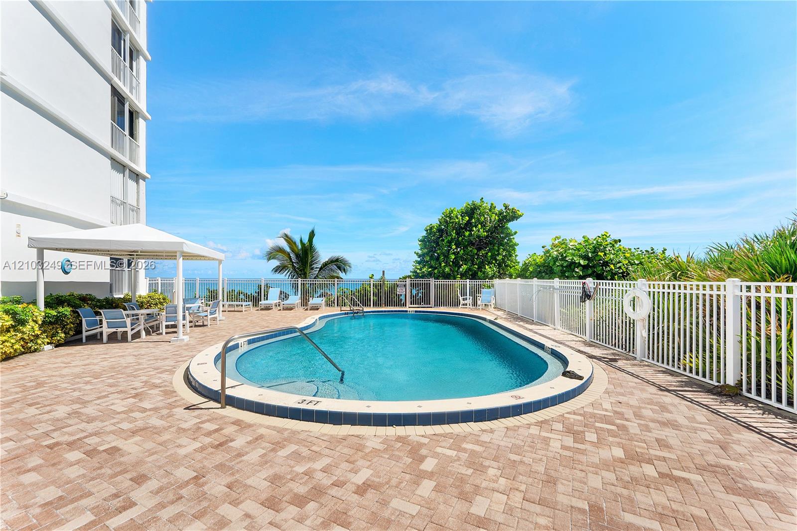 840 Ocean Drive 1105 Property Photo 27