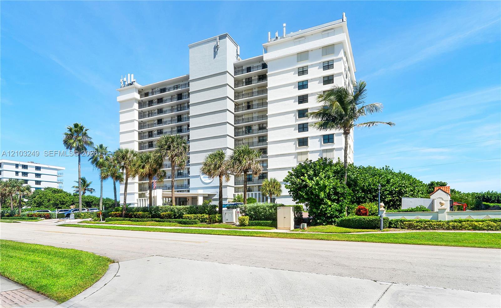 840 Ocean Drive 1105 Property Photo 32