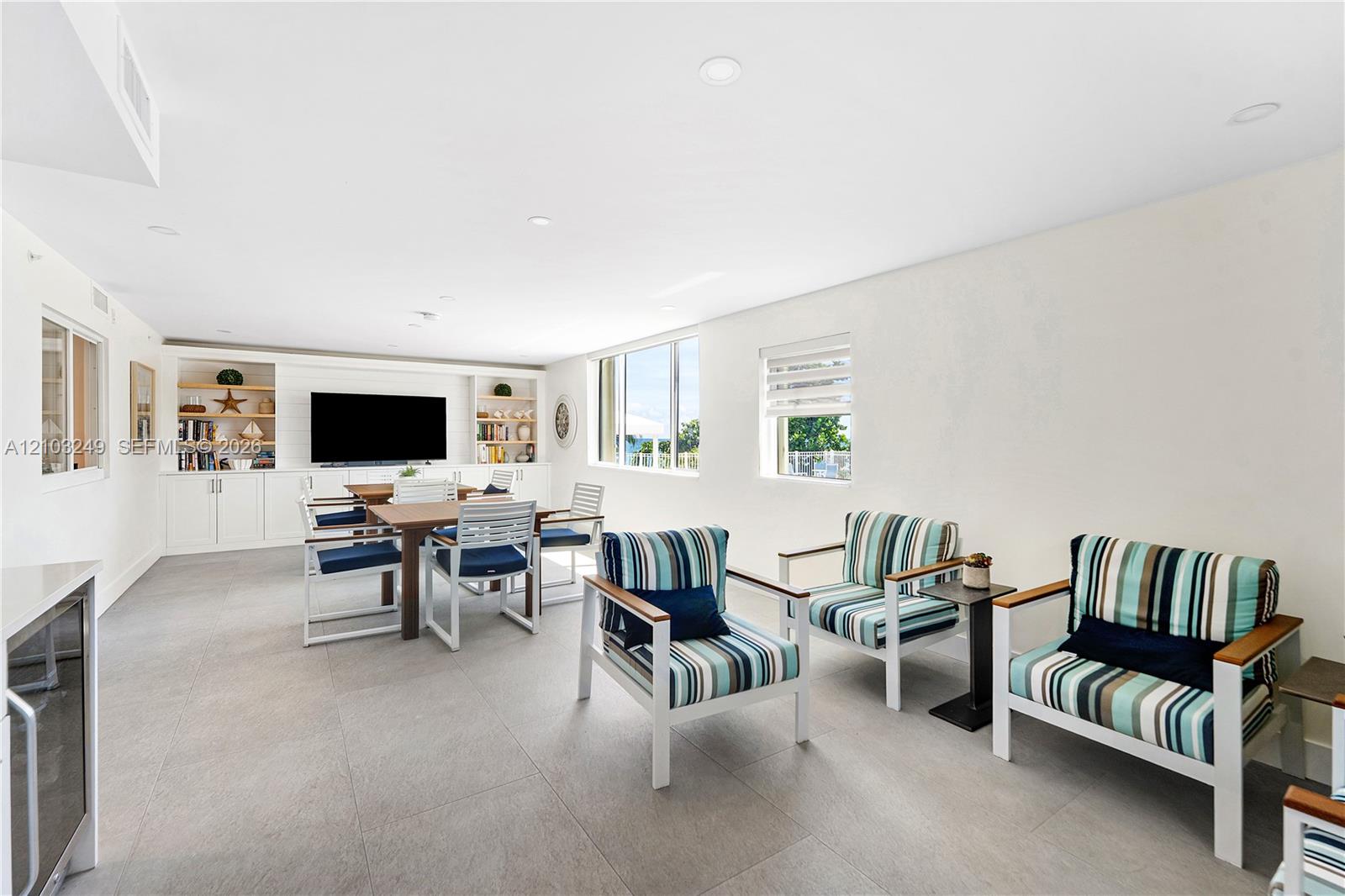 840 Ocean Drive 1105 Property Photo 34