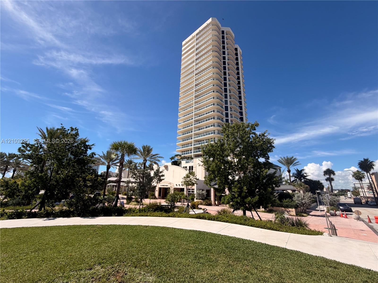7330 Ocean Terrace 9-d Property Photo 6