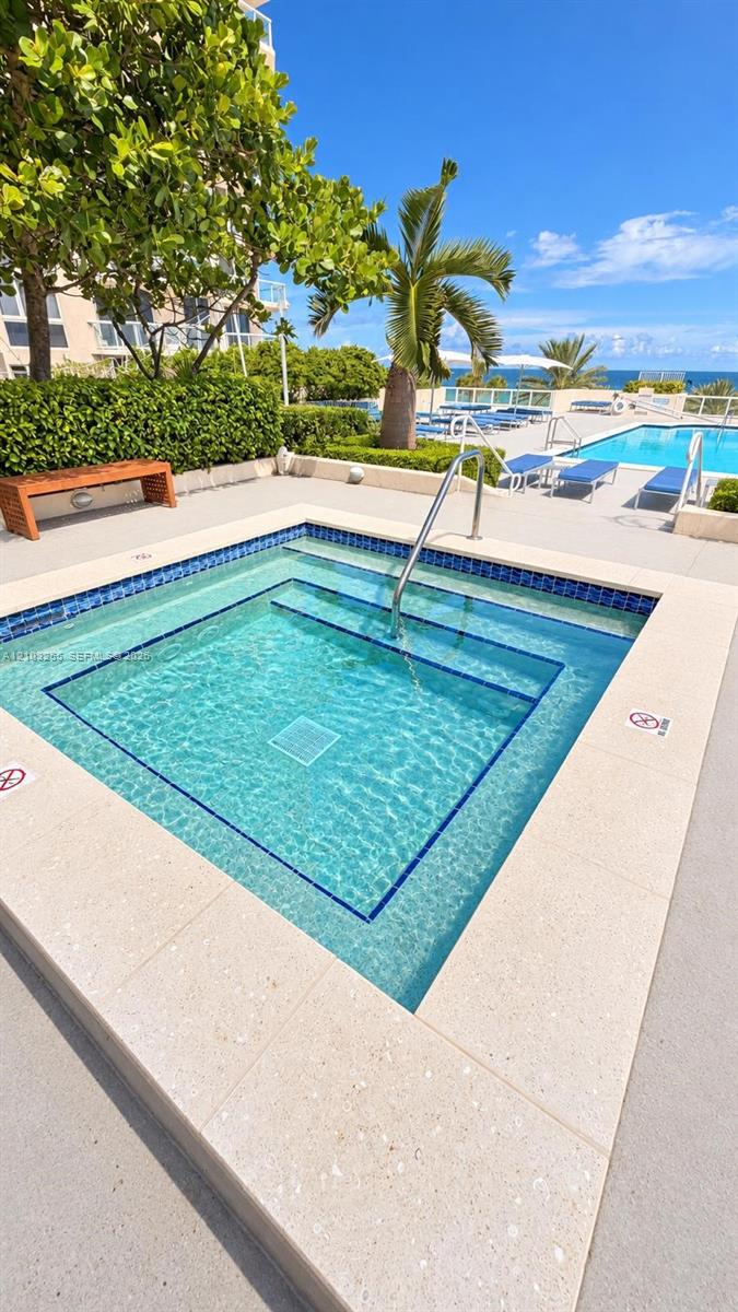 7330 Ocean Terrace 9-d Property Photo 35