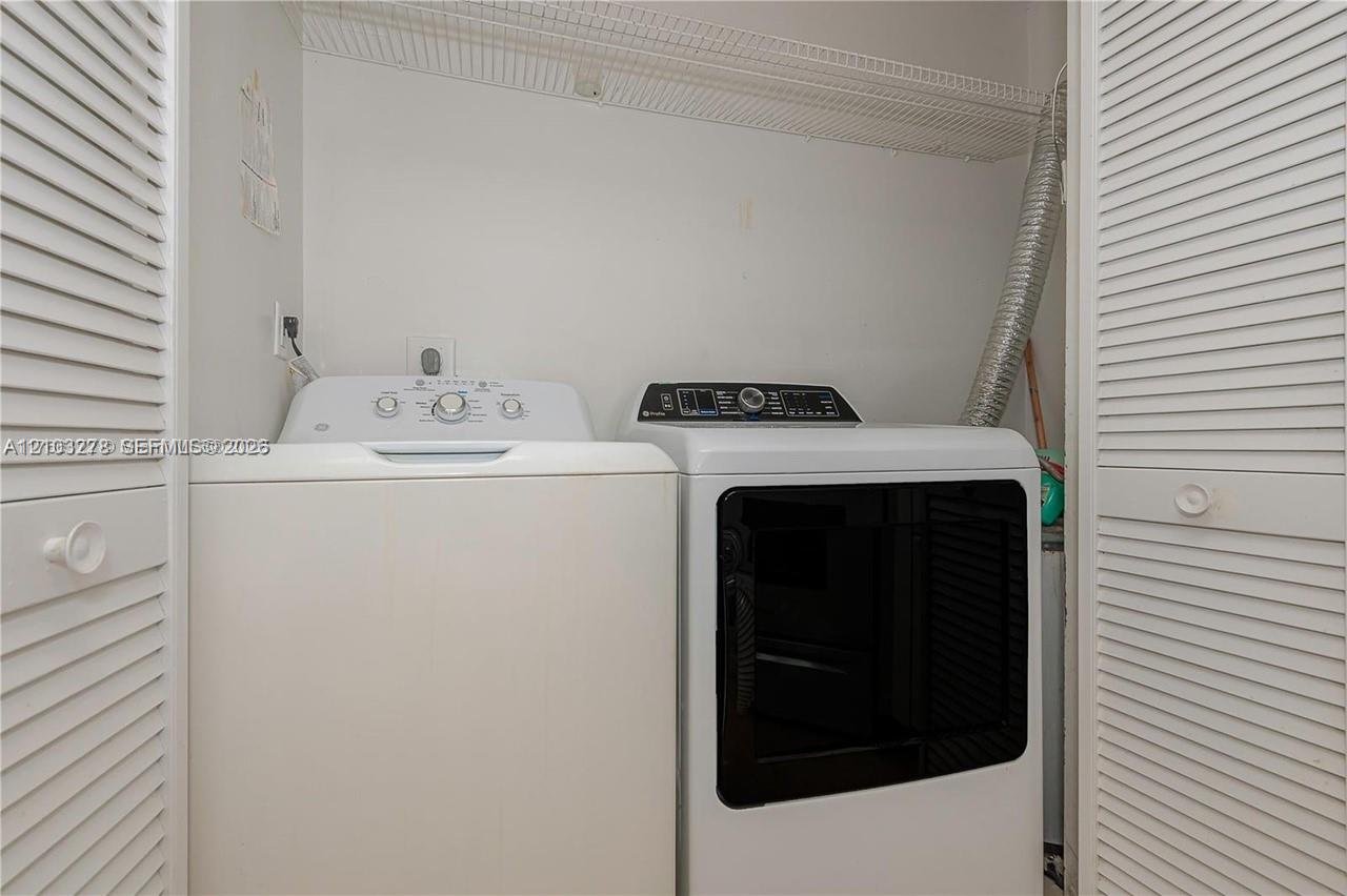 6292 Nw 186th Street 305 Property Photo 9