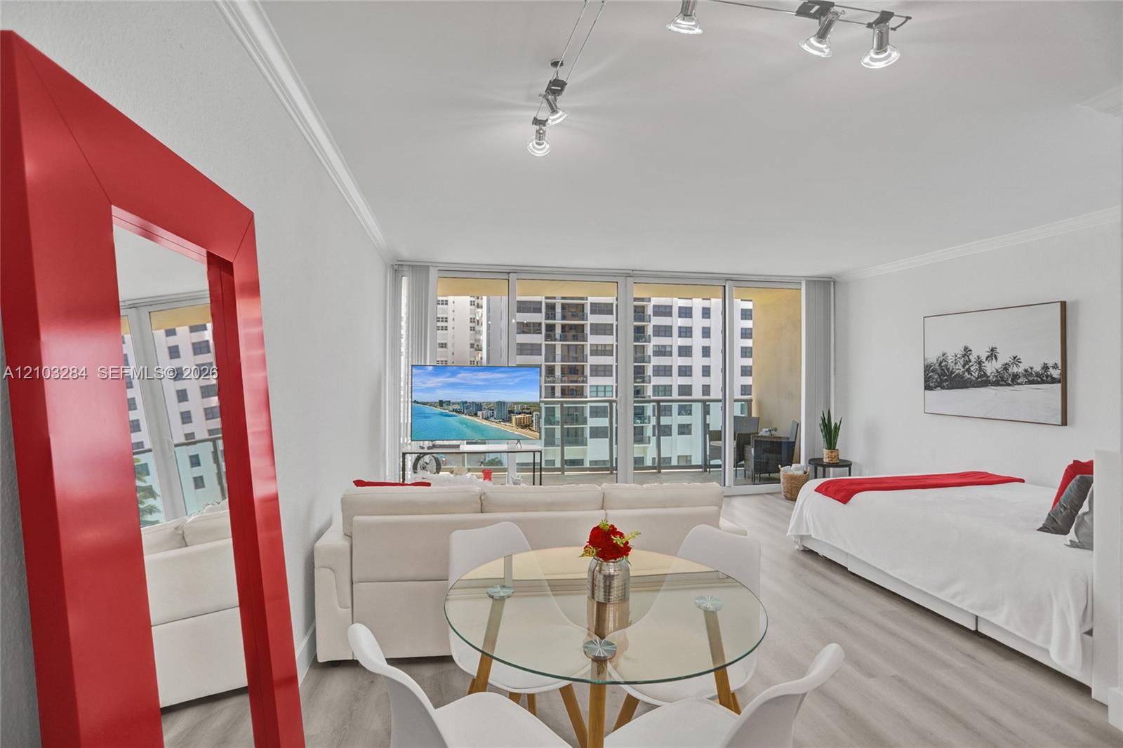 2501 S Ocean Drive 704 (available Jan 11) Property Photo 3