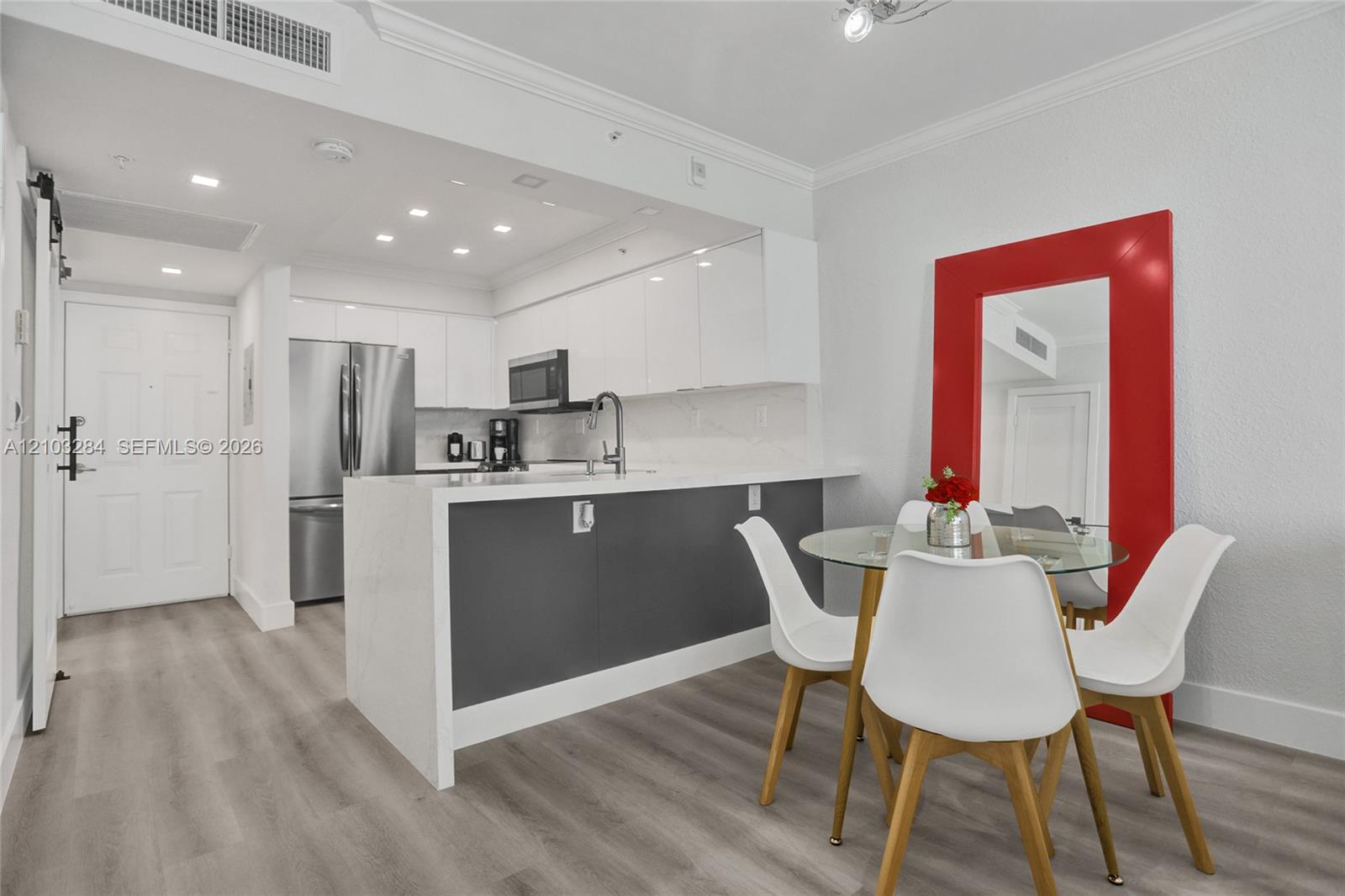 2501 S Ocean Drive 704 (available Jan 11) Property Photo 5