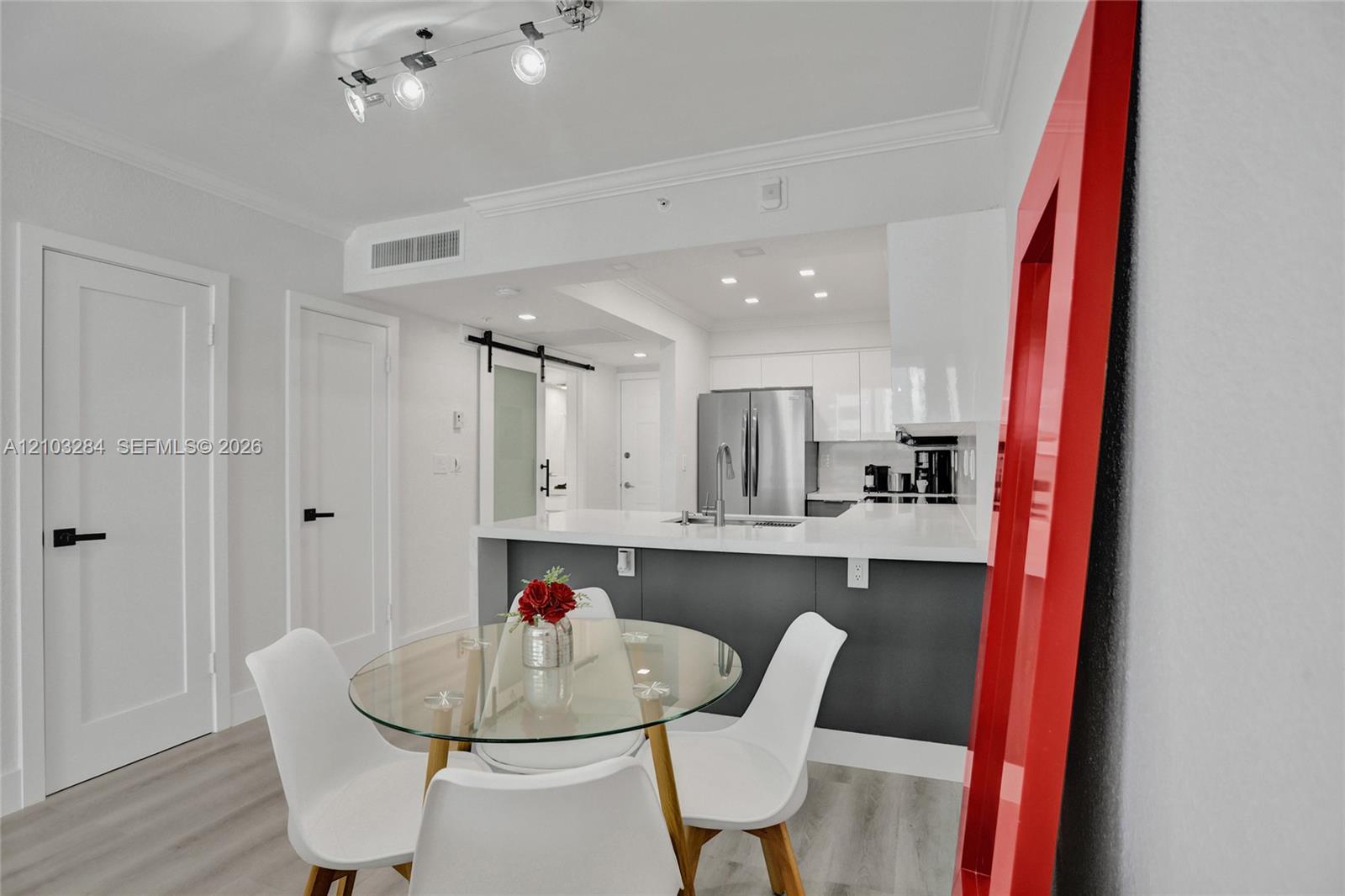 2501 S Ocean Drive 704 (available Jan 11) Property Photo 7
