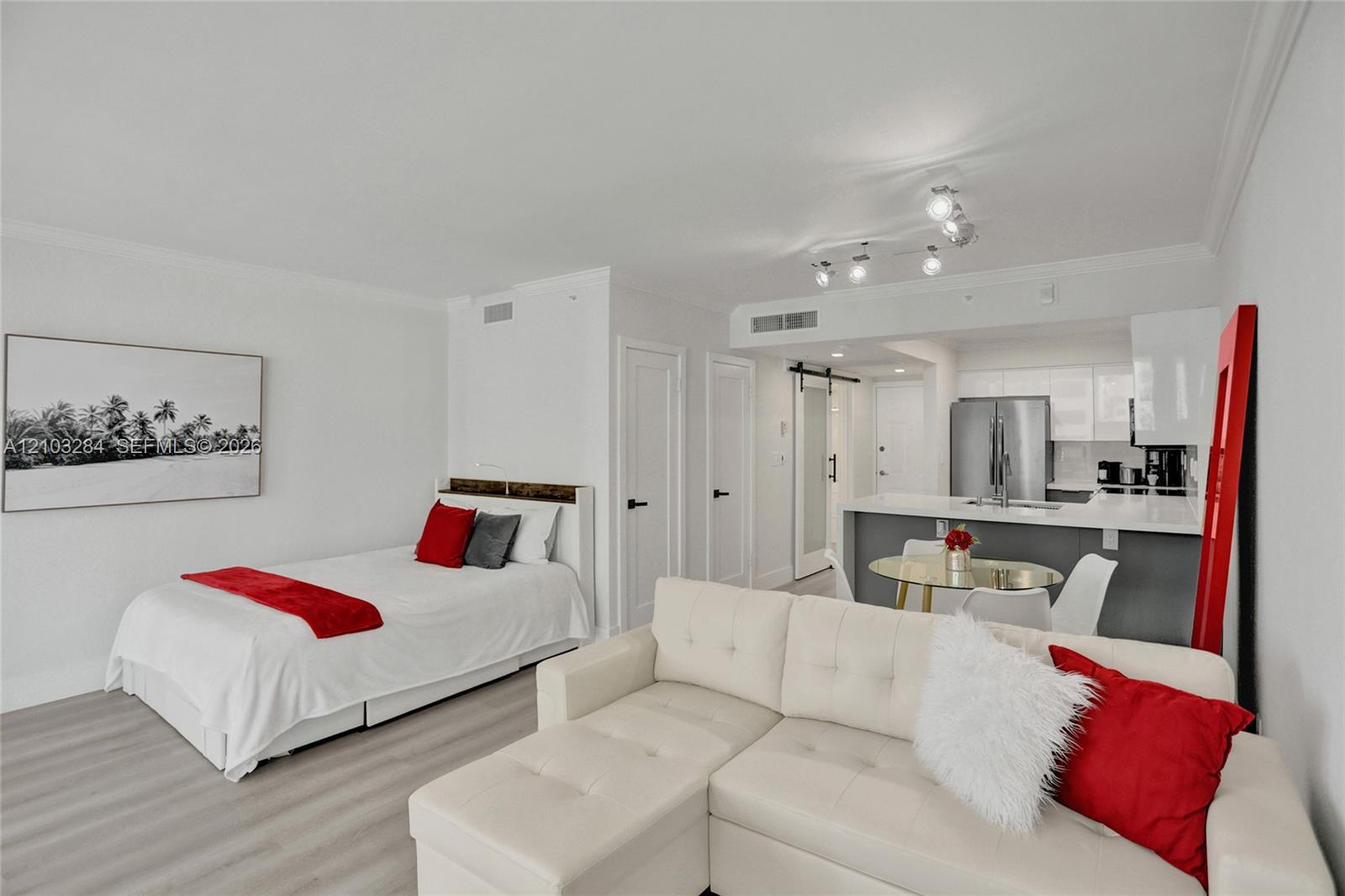 2501 S Ocean Drive 704 (available Jan 11) Property Photo 14