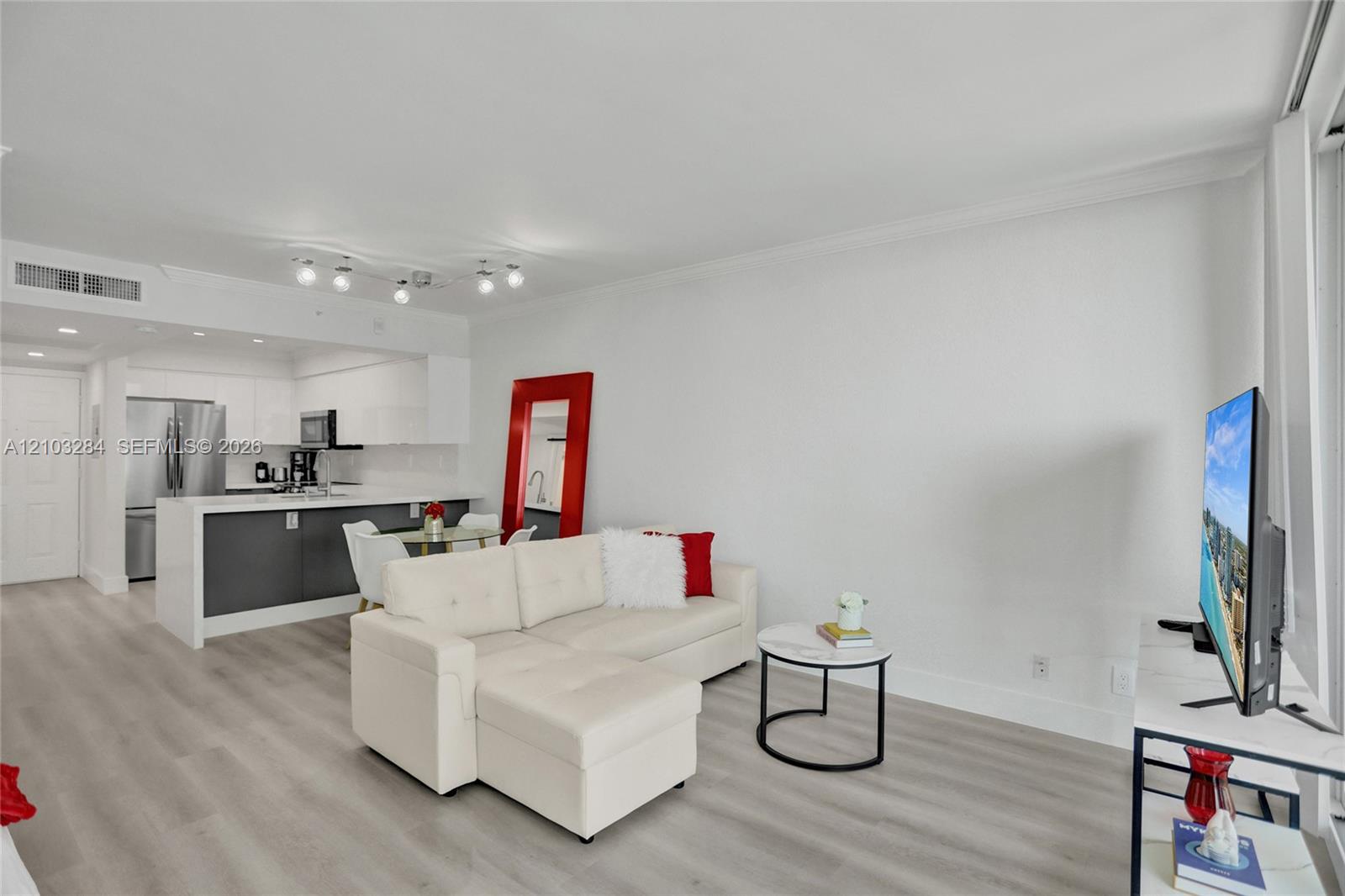 2501 S Ocean Drive 704 (available Jan 11) Property Photo 15