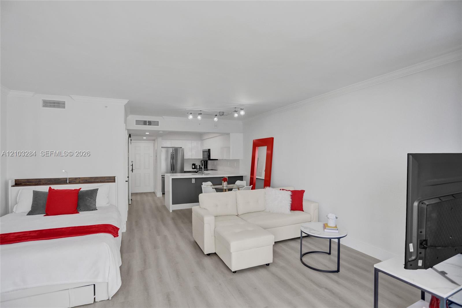 2501 S Ocean Drive 704 (available Jan 11) Property Photo 18
