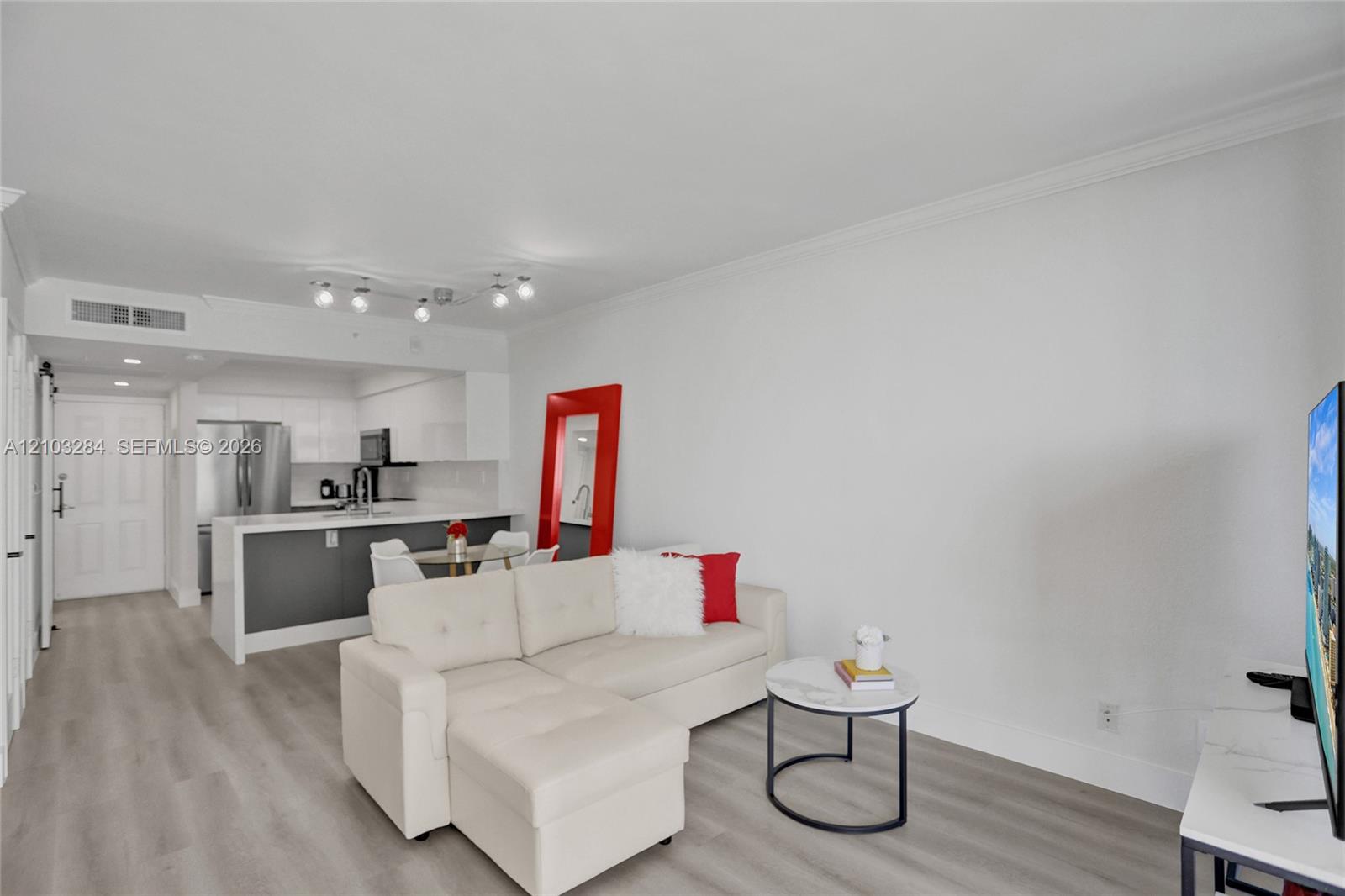 2501 S Ocean Drive 704 (available Jan 11) Property Photo 19