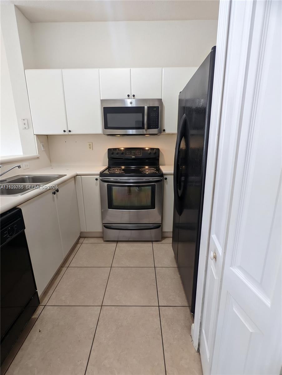 17650 Nw 73rd Avenue 208-18 Property Photo 6