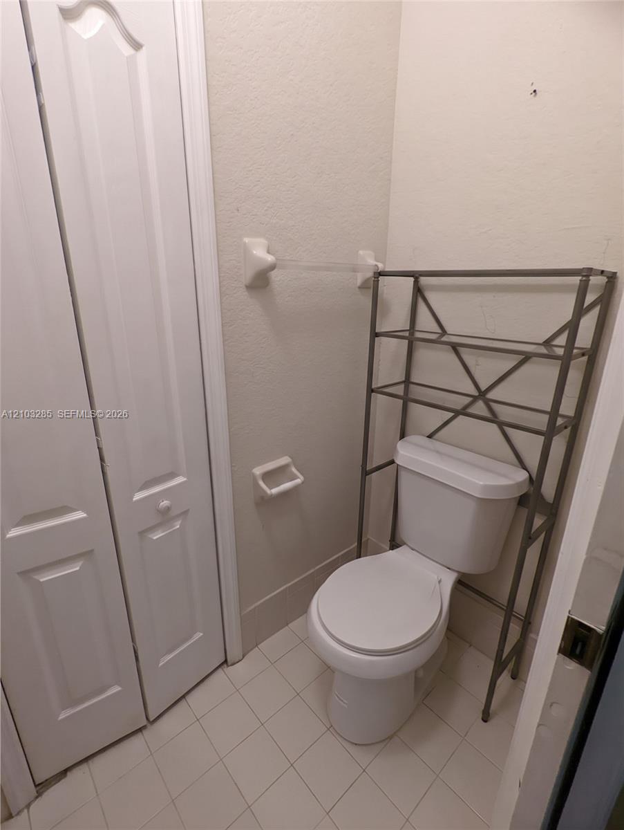 17650 Nw 73rd Avenue 208-18 Property Photo 8