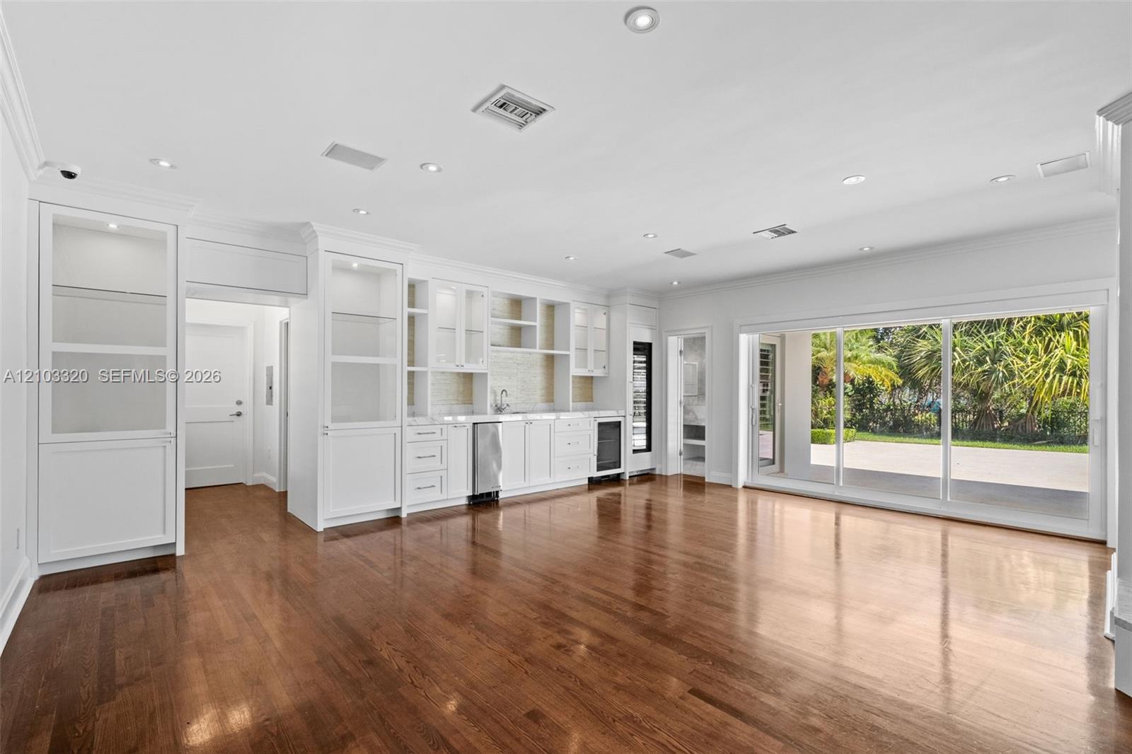 420 Rovino Avenue Property Photo 14