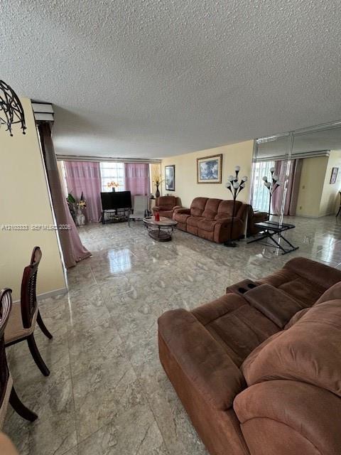 1849 S Ocean Drive Ph1 Property Photo 11