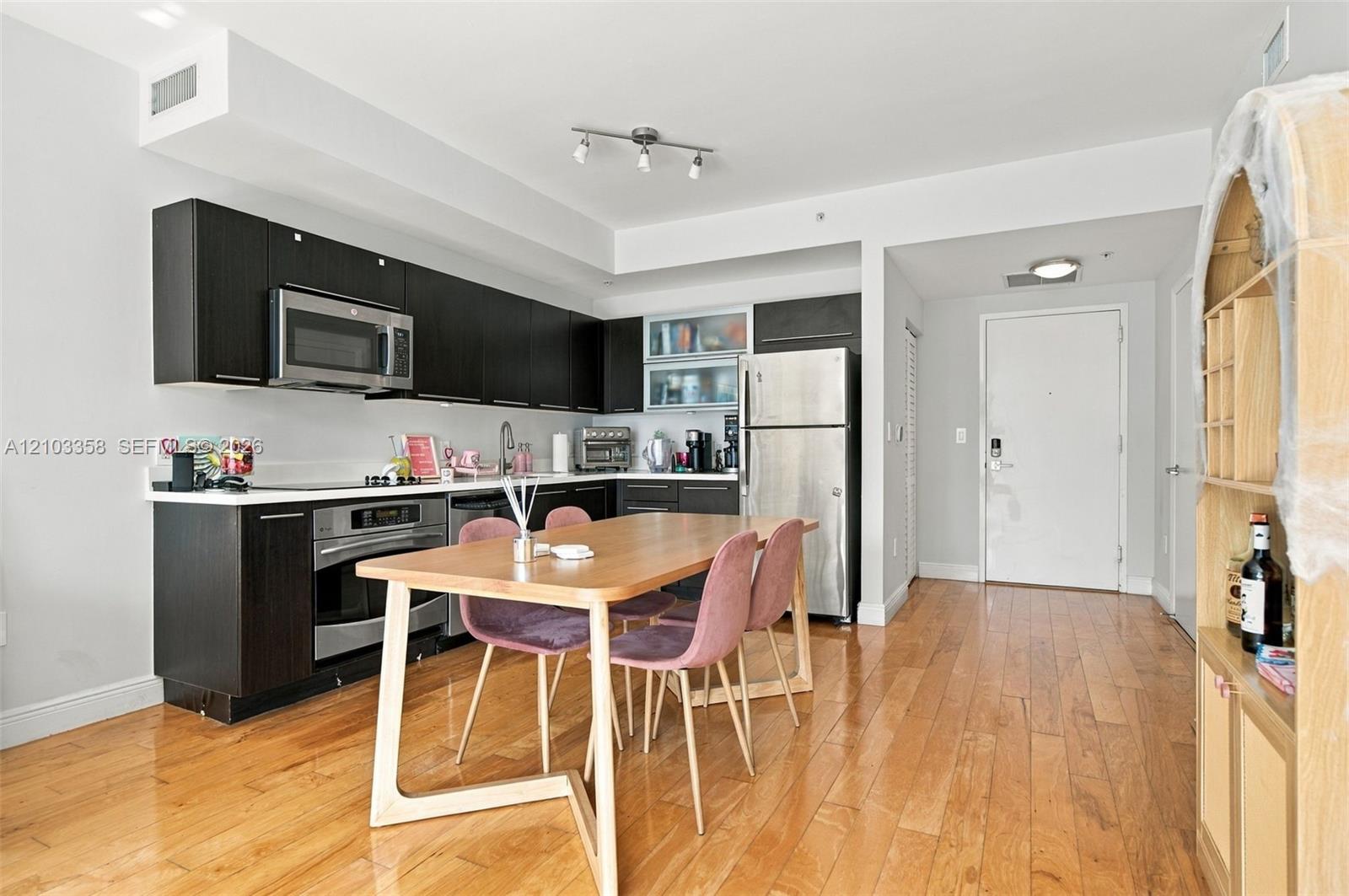 90 Sw 3rd Street 2014 Property Photo 4