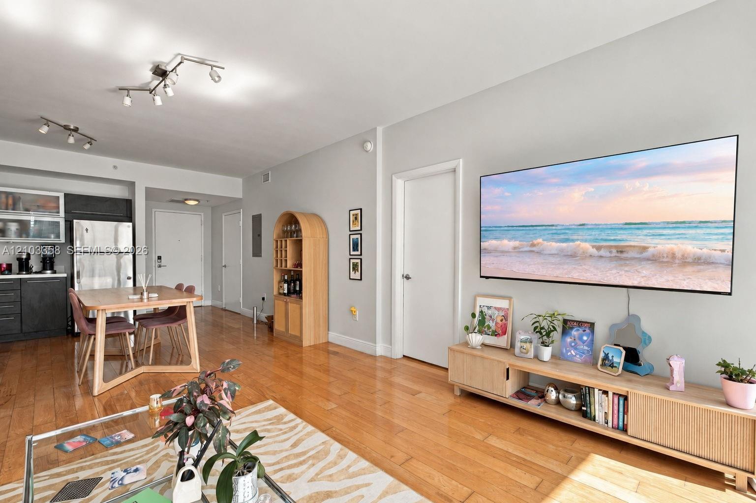 90 Sw 3rd Street 2014 Property Photo 8