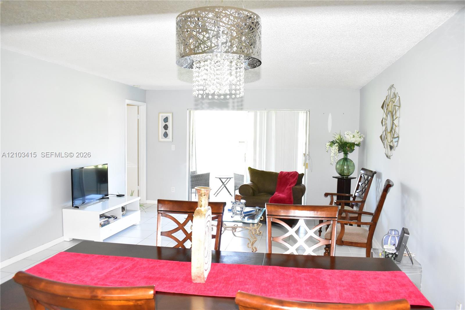 9020 Sunrise Lakes Boulevard 304 Property Photo 1