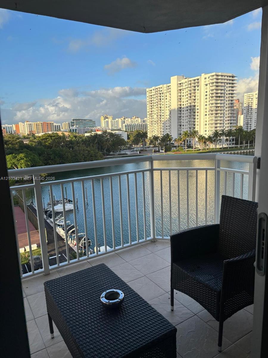 18081 Biscayne Boulevard 702 Property Photo 3