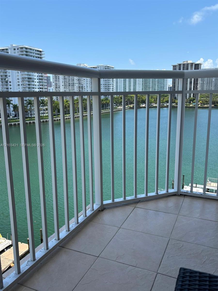 18081 Biscayne Boulevard 702 Property Photo 4