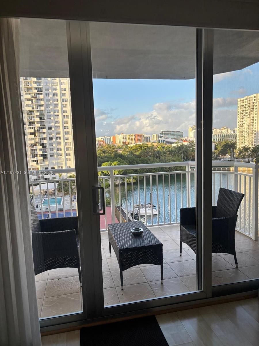 18081 Biscayne Boulevard 702 Property Photo 6