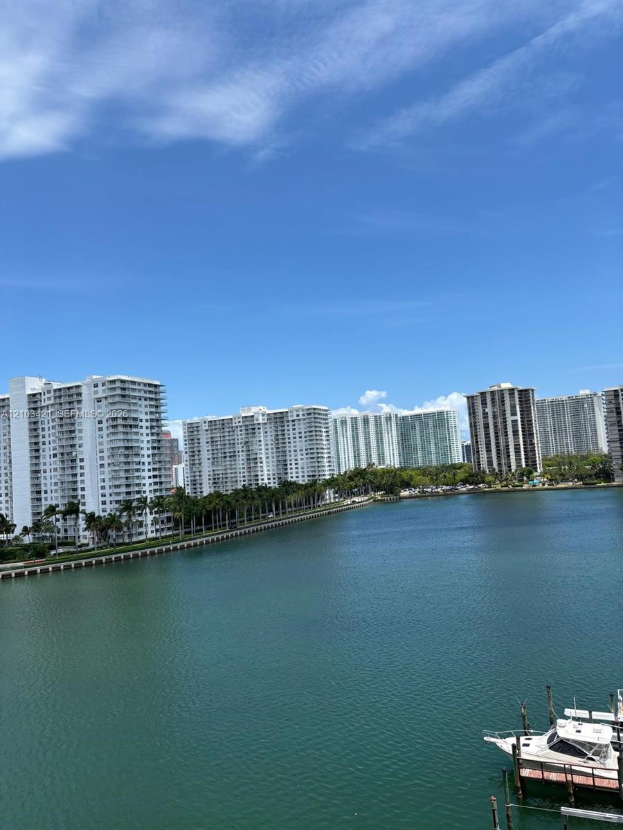 18081 Biscayne Boulevard 702 Property Photo 7