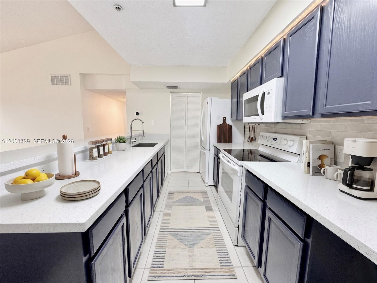 9905 Westwood Drive 34-3 Property Photo 1