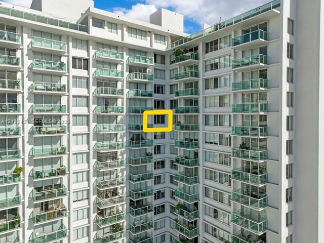1000 West Avenue 1121 Property Photo 2