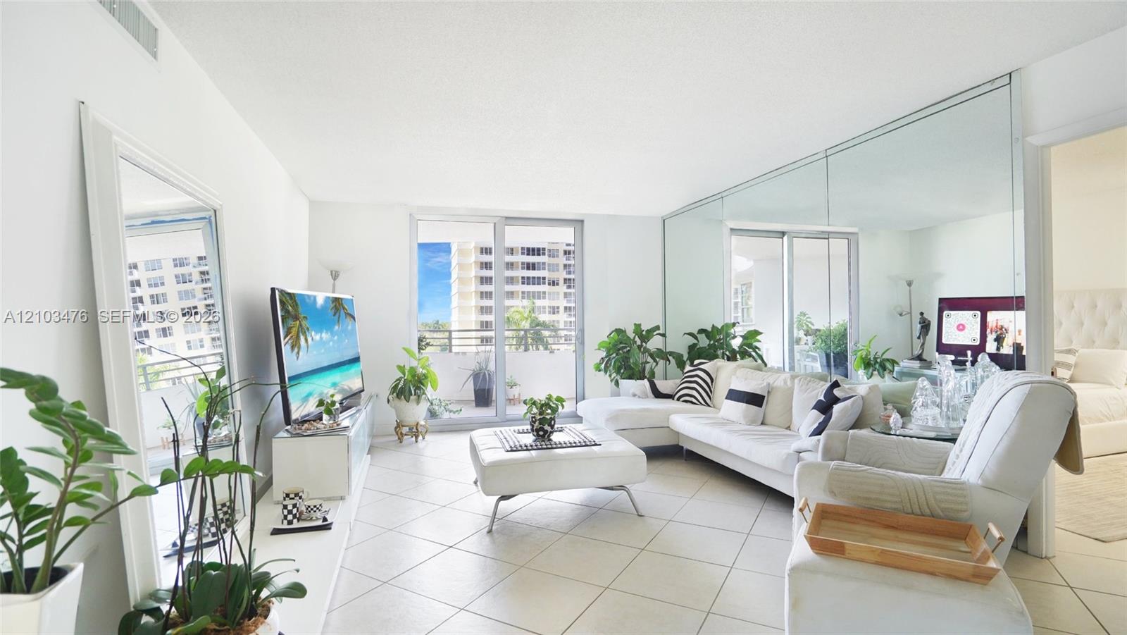 5555 Collins Avenue 6T Property Photo 1