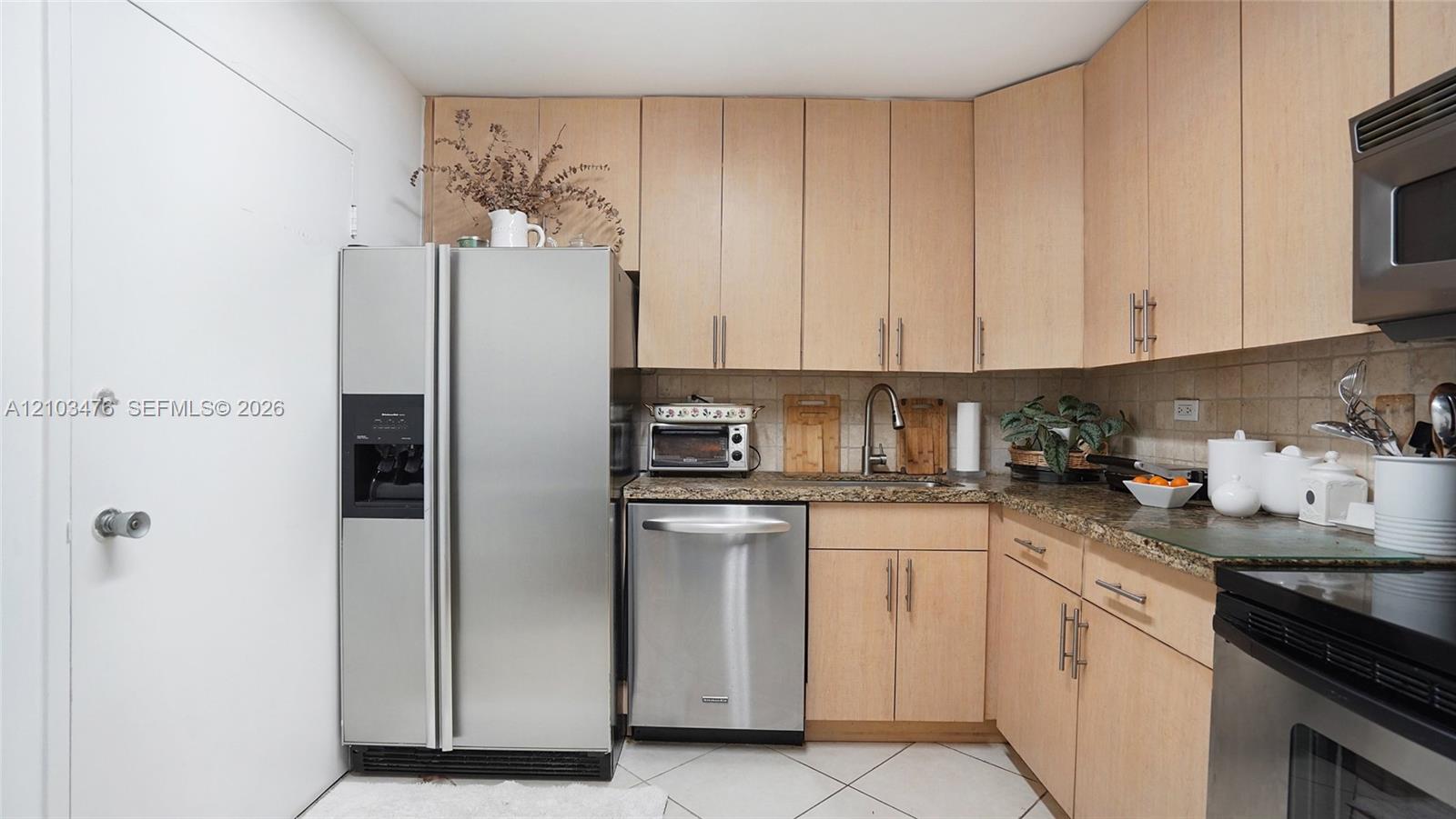 5555 Collins Avenue 6t Property Photo 7