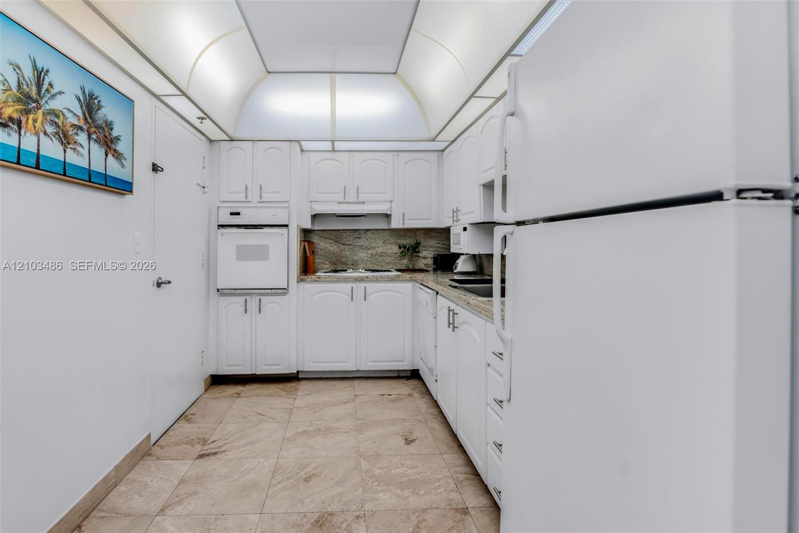 3801 S Ocean Drive 8j Property Photo 13