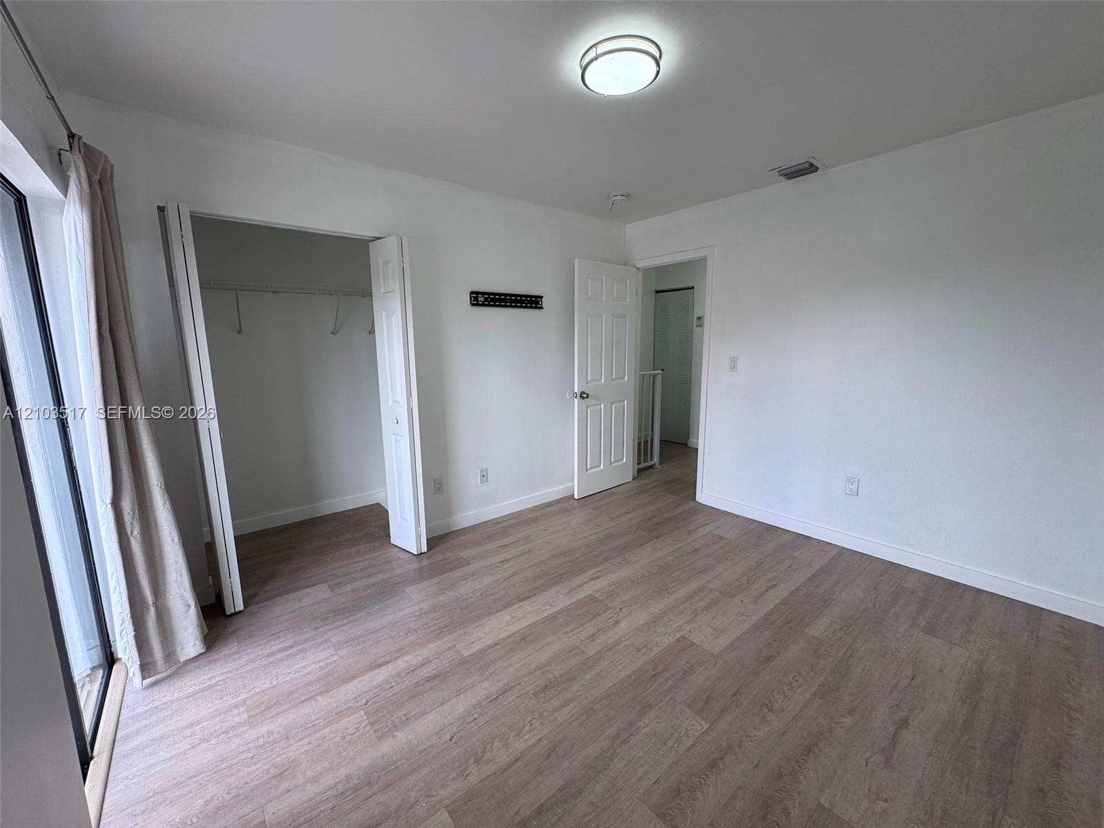 324 W 74th Place #6 Property Photo 15