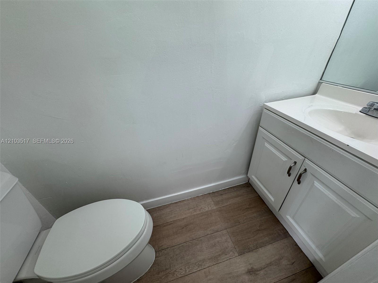 324 W 74th Place #6 Property Photo 16