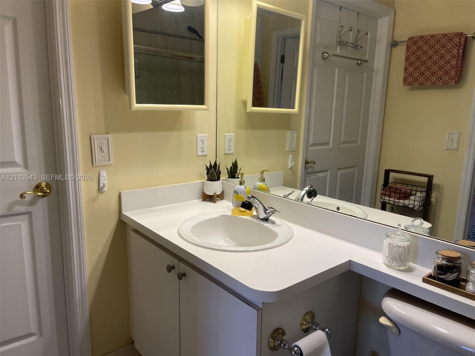 3500 Coral Way 709 Property Photo 14