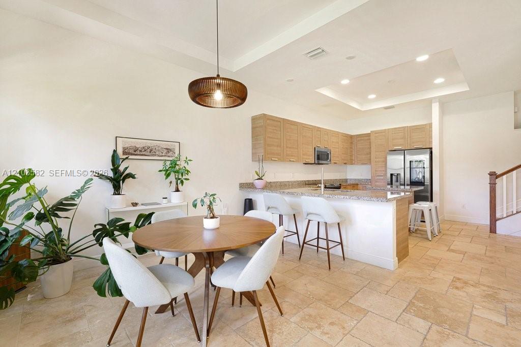 A12103582 Property Photo 12