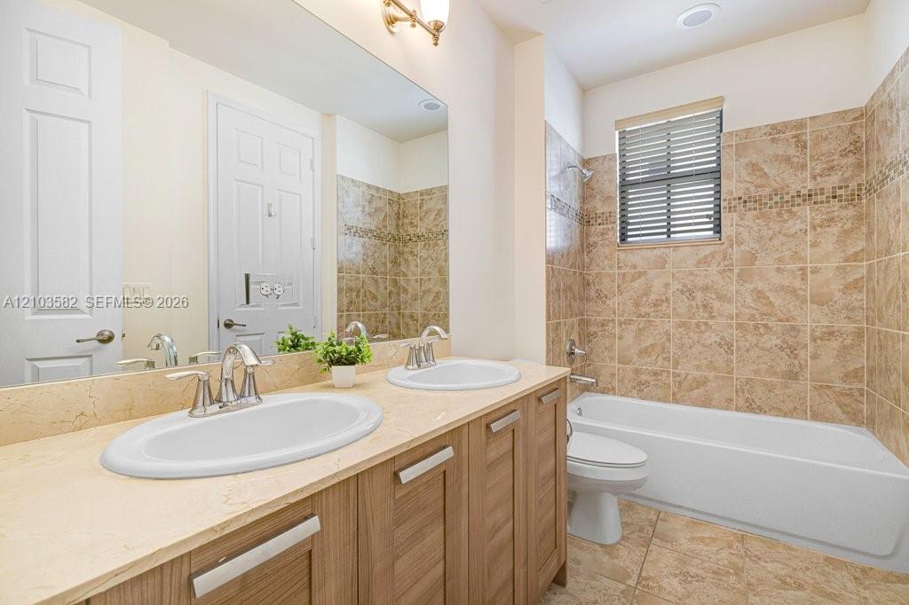 A12103582 Property Photo 25