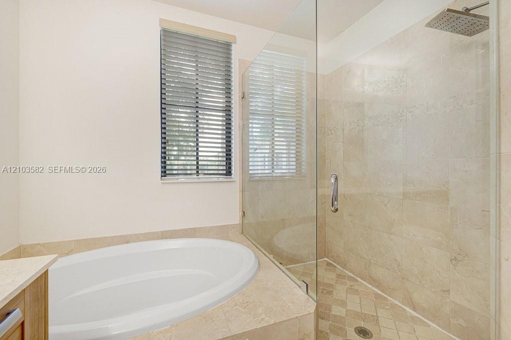 A12103582 Property Photo 33