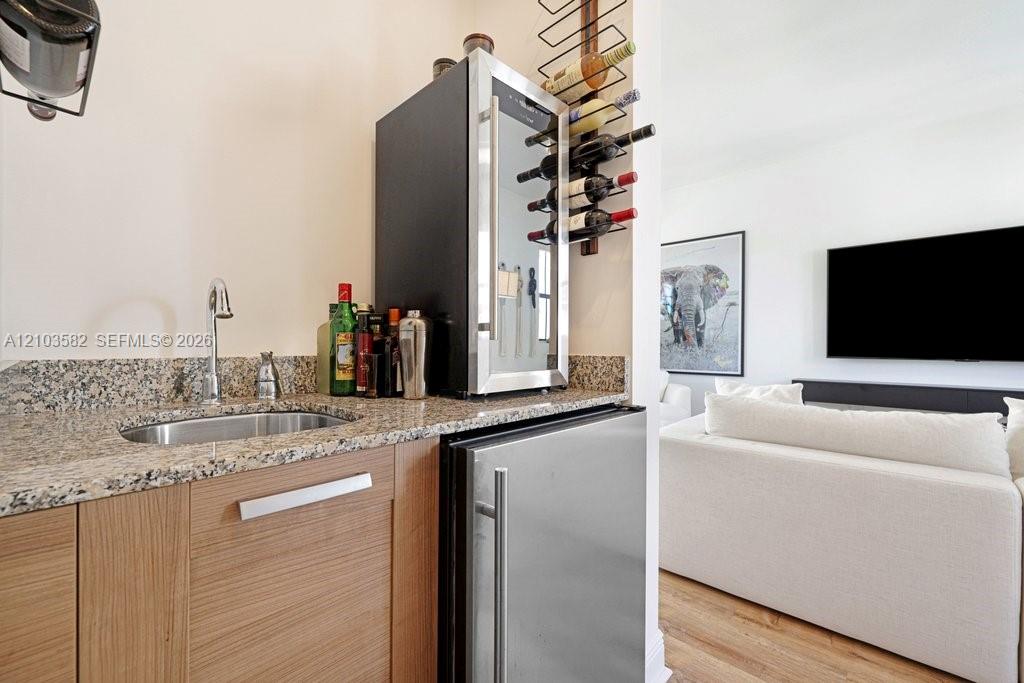A12103582 Property Photo 38
