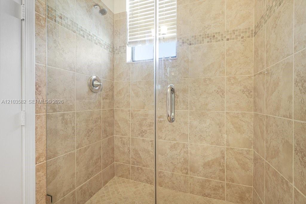 A12103582 Property Photo 41