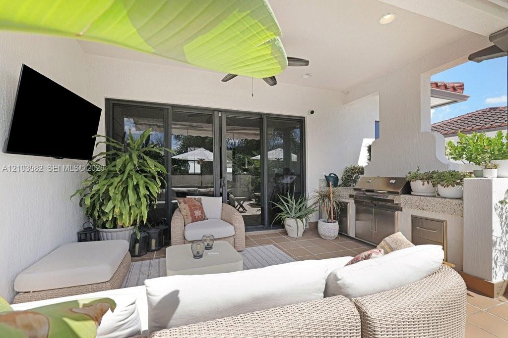 A12103582 Property Photo 43