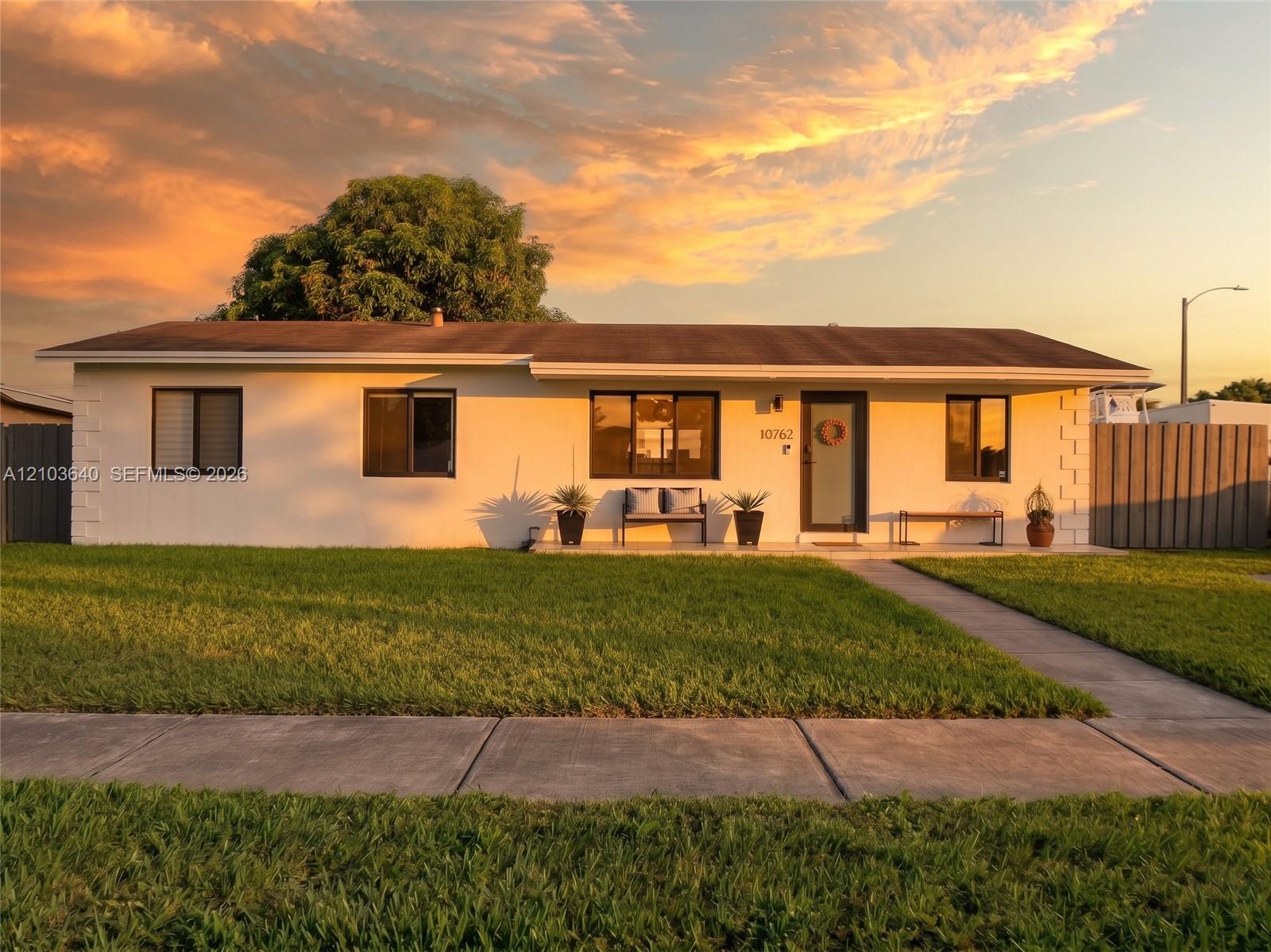 10762 SW 145th Street Property Photo 1