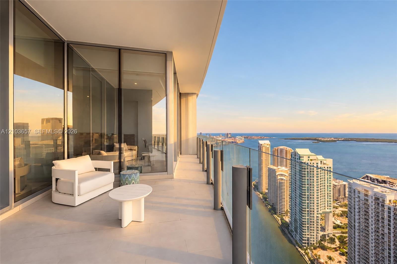300 Biscayne Boulevard Way 5205w Property Photo 3