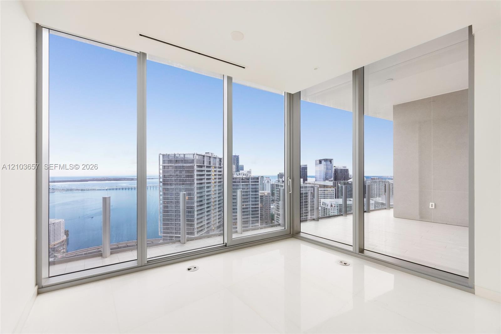 300 Biscayne Boulevard Way 5205w Property Photo 5