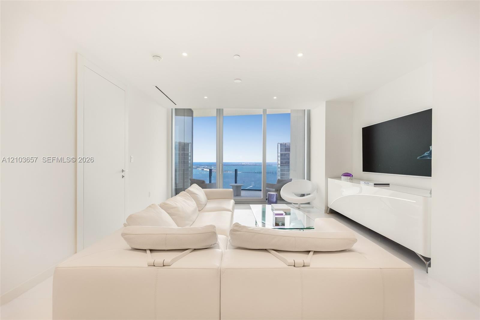 300 Biscayne Boulevard Way 5205w Property Photo 8