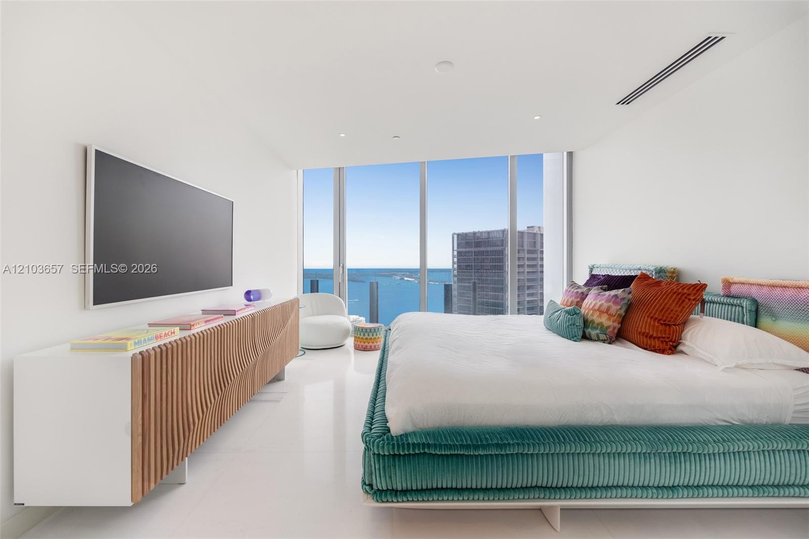 300 Biscayne Boulevard Way 5205w Property Photo 12