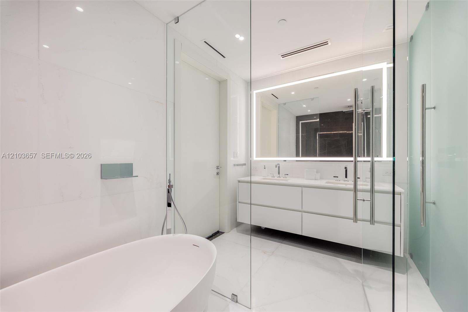 300 Biscayne Boulevard Way 5205w Property Photo 21