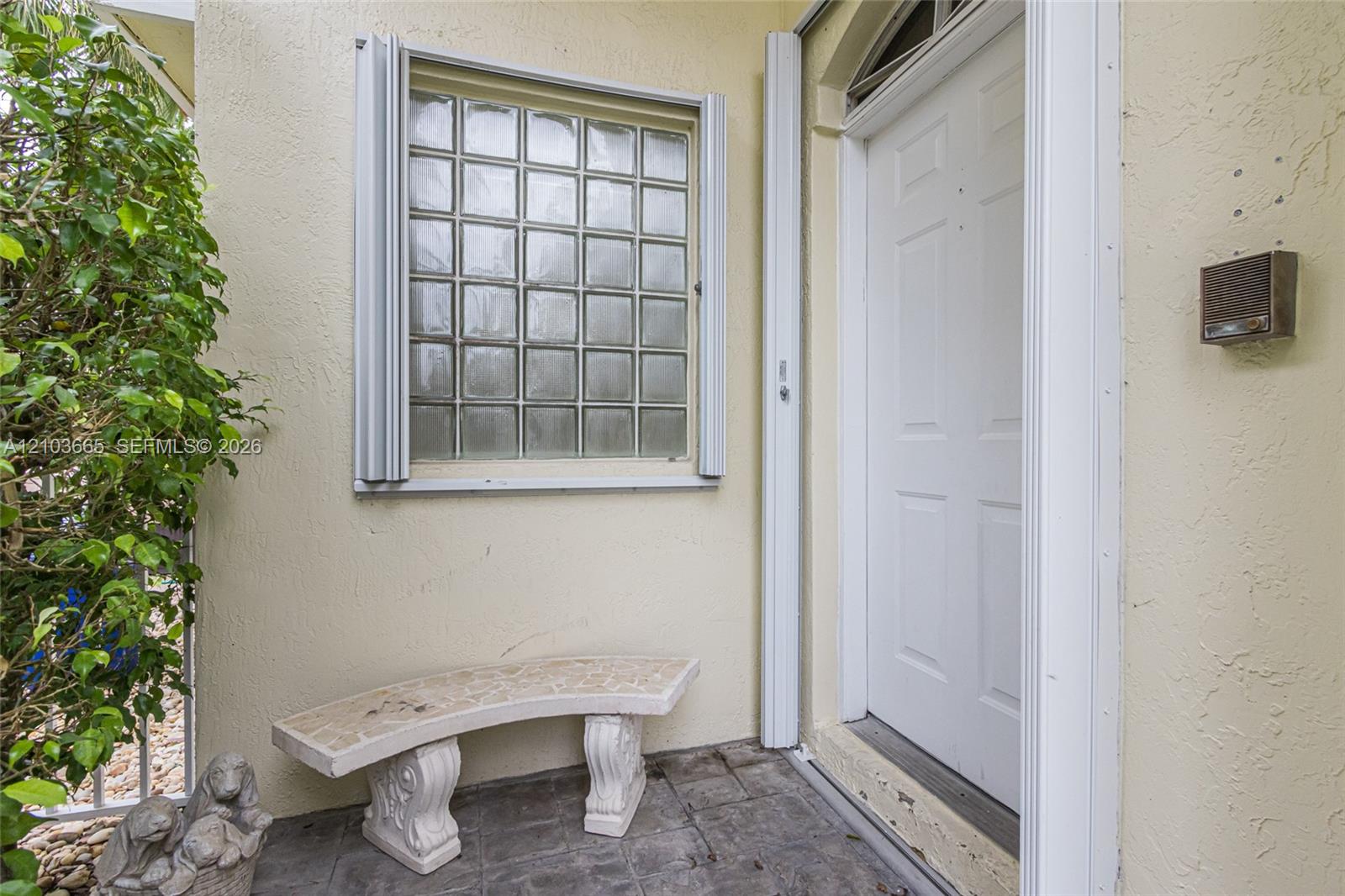 15251 Wilshire Way Property Photo 8