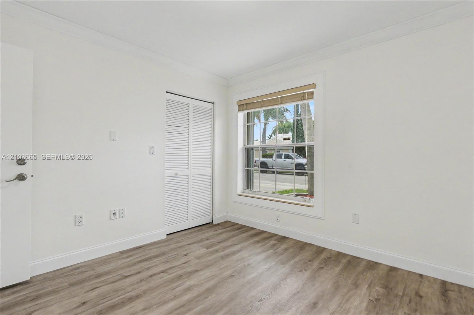 15251 Wilshire Way Property Photo 20