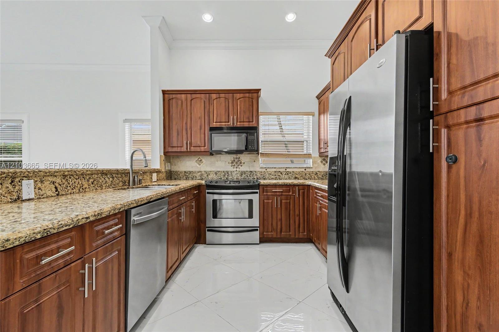 15251 Wilshire Way Property Photo 22